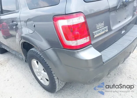 2010 Ford Escape Xlt z USA, uszkodzony, nr VIN 1FMCU9DG3AKA55265